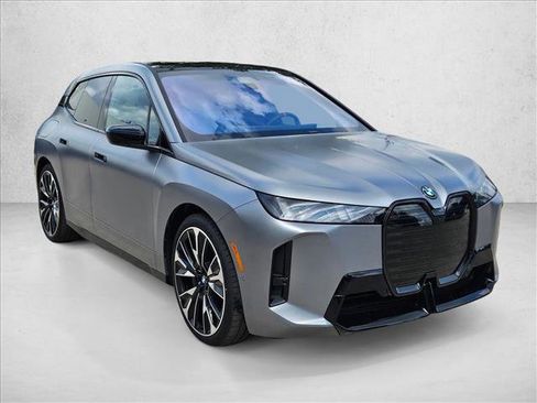 New 2026 BMW iX M70 image 3