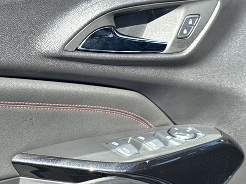 Certified 2024 Chevrolet Trax RS w/ Sunroof Package image 15