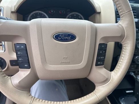 Used 2011 Ford Escape Limited w/ 302A Rapid Spec Order Code FWD image 7