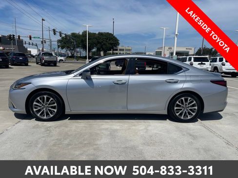 Used 2022 Lexus ES 350 w/ Premium Package FWD image 2