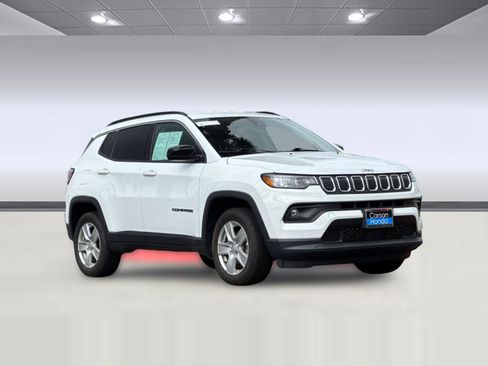 Used 2022 Jeep Compass Latitude AWD/4WD image 7