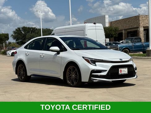 Certified 2025 Toyota Corolla SE w/ SE Premium Package FWD image 8