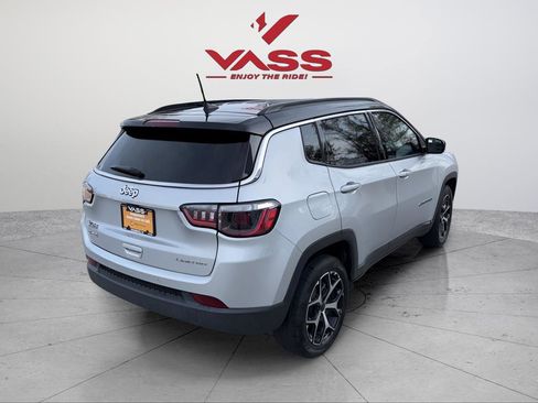 Used 2025 Jeep Compass Limited AWD/4WD image 5