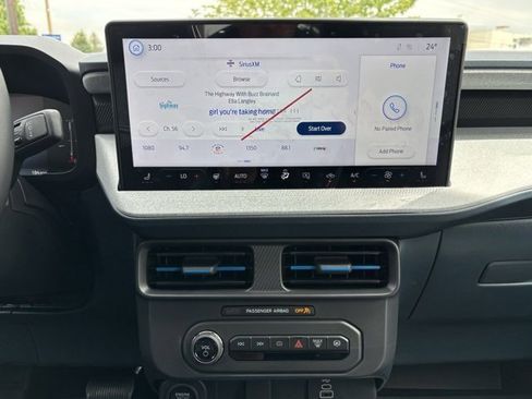 New 2025 Ford Maverick XLT w/ XLT Luxury Package image 45