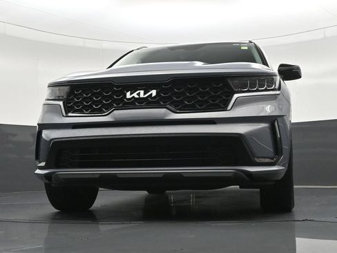 Used 2023 Kia Sorento S FWD image 32