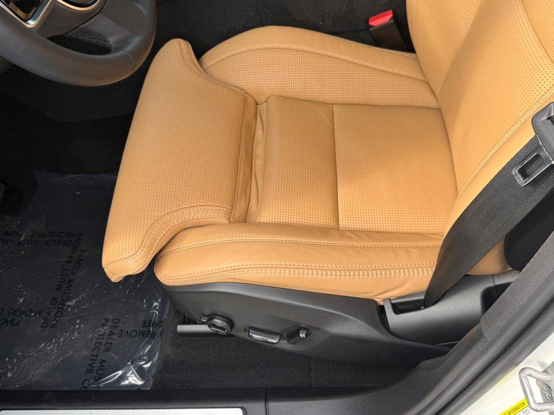 Used 2024 Volvo XC60 T8 Ultimate w/ Protection Package Premier AWD/4WD image 18
