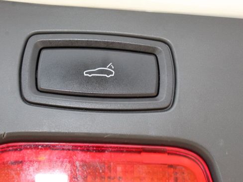 Used 2016 Porsche Cayenne Platinum Edition image 17