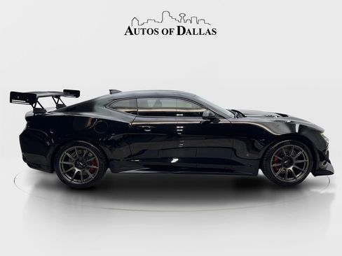 Used 2018 Chevrolet Camaro ZL1 RWD image 10