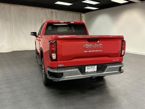New 2026 GMC Sierra 1500 SLE AWD/4WD image 3