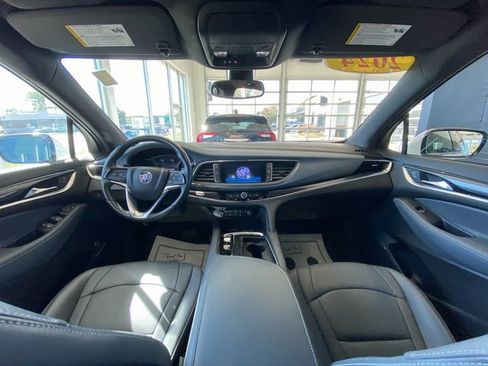 Used 2024 Buick Enclave Essence image 15