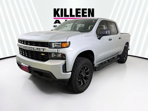 Used 2019 Chevrolet Silverado 1500 Custom w/ Custom Convenience Package RWD image 3