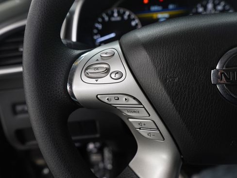 Used 2018 Nissan Murano S image 23