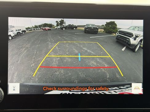 Used 2025 Toyota RAV4 XLE FWD image 34