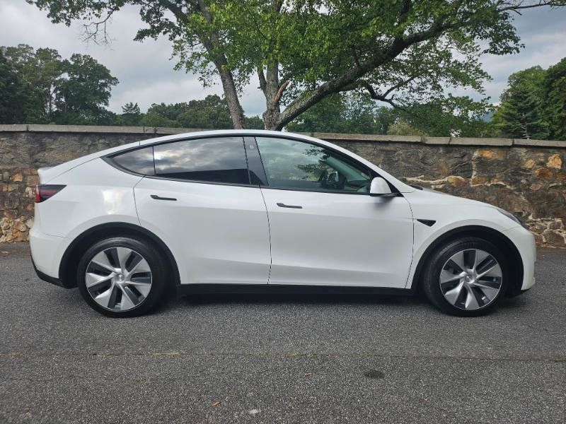 Used 2021 Tesla Model Y Long Range AWD/4WD image 10