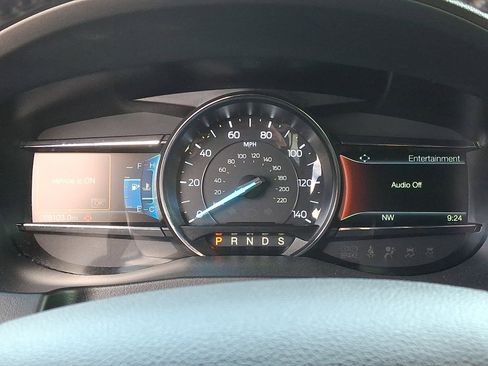 Certified 2018 Ford Explorer XLT w/ Equipment Group 202A AWD/4WD image 21