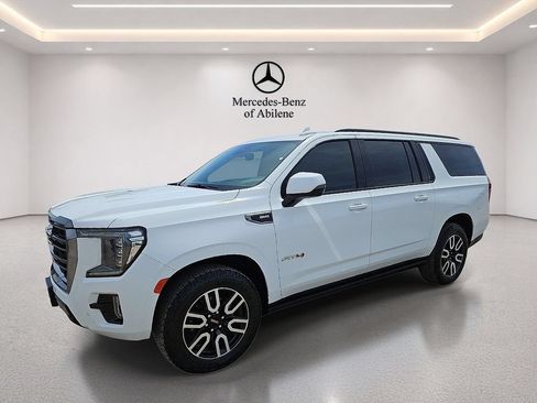 Used 2024 GMC Yukon XL AT4 w/ Technology Package AWD/4WD image 2