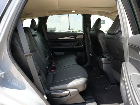 Used 2026 INFINITI QX60 Luxe w/ Family Package FWD image 21