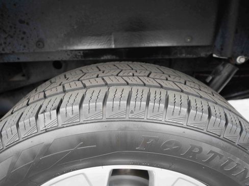Used 2022 Ford F150 Platinum w/ Equipment Group 701A High AWD/4WD image 28