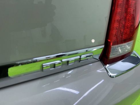 Used 2010 Cadillac DTS FWD image 14