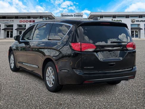 New 2026 Chrysler Voyager LX image 6