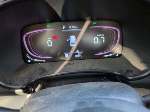 Used 2023 Kia Soul LX w/ LX Technology Package FWD image 11