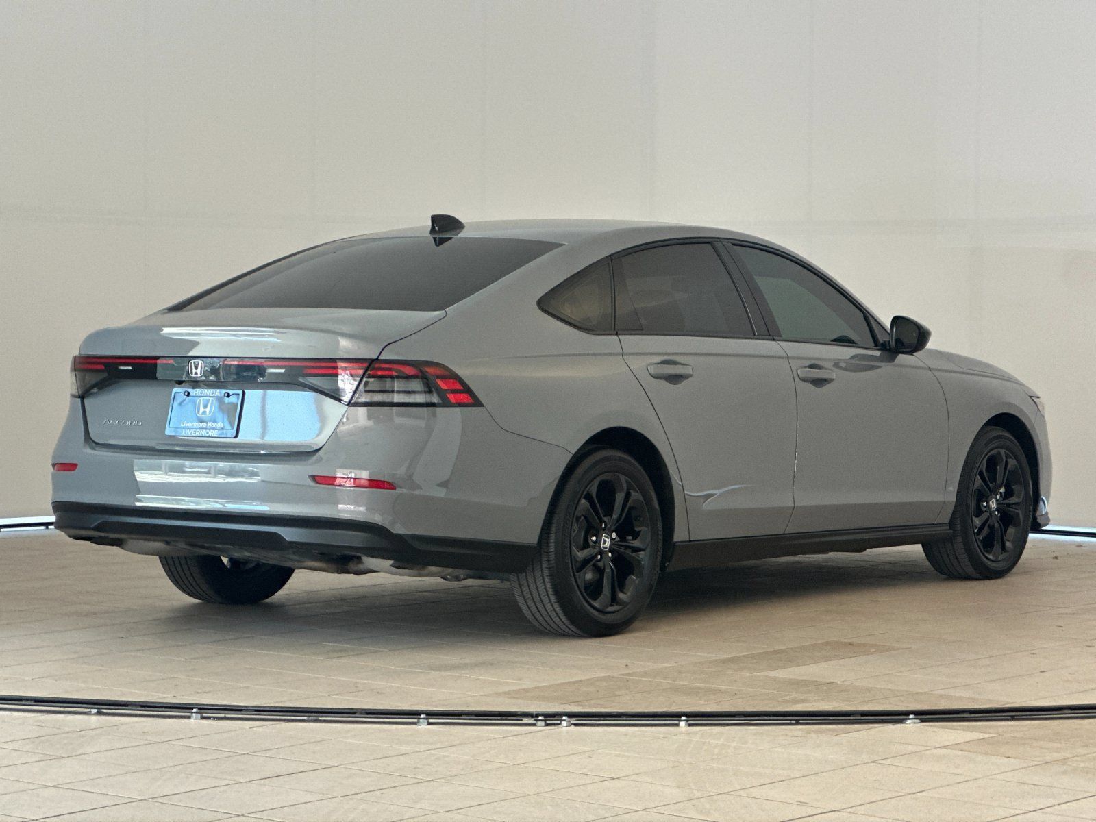 Used 2025 Honda Accord SE image 6