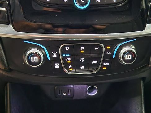 Used 2021 Chevrolet Traverse LS w/ LPO, Floor Liner Package FWD image 30
