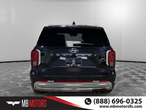 Used 2023 Hyundai Palisade Calligraphy w/ Cargo Package AWD/4WD image 4