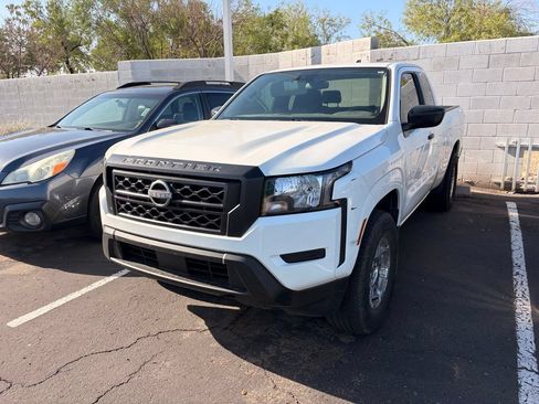 Used 2024 Nissan Frontier S RWD image 2
