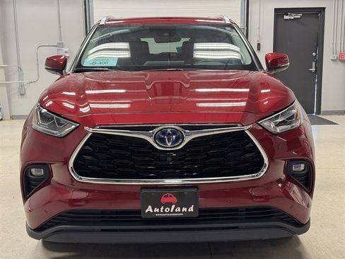 Used 2021 Toyota Highlander Limited AWD/4WD image 2