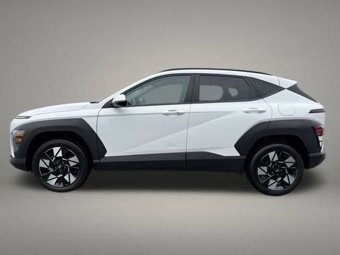 Used 2024 Hyundai Kona SEL image 2