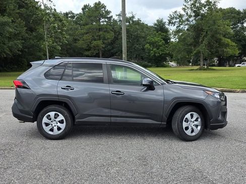 Used 2020 Toyota RAV4 LE FWD image 30