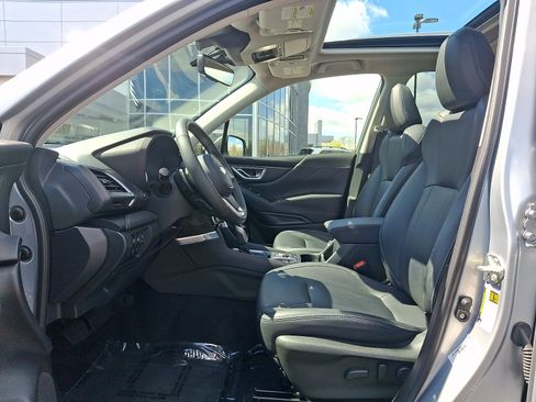 Used 2022 Subaru Forester Touring AWD/4WD image 13
