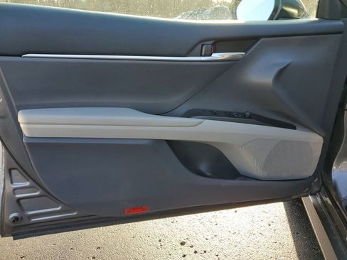 Used 2023 Toyota Camry LE image 10