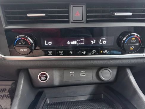 Used 2023 Nissan Rogue SV FWD image 26