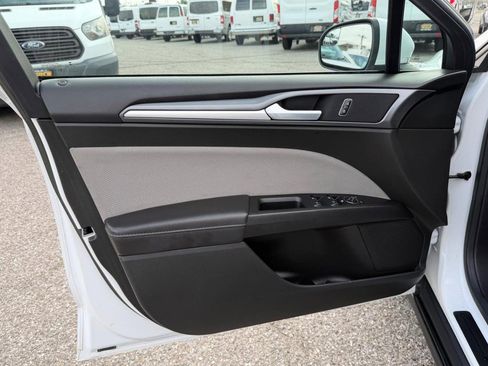 Used 2014 Ford Fusion S image 13