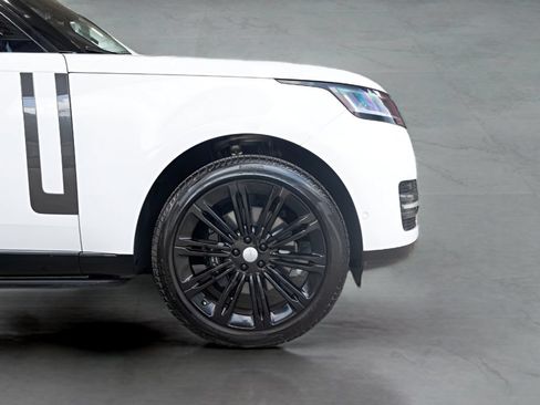 Used 2023 Land Rover Range Rover Long Wheelbase SE AWD/4WD image 10