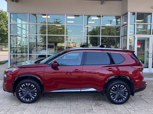 Used 2026 Nissan Rogue Platinum w/ Platinum Premium Package AWD/4WD image 4