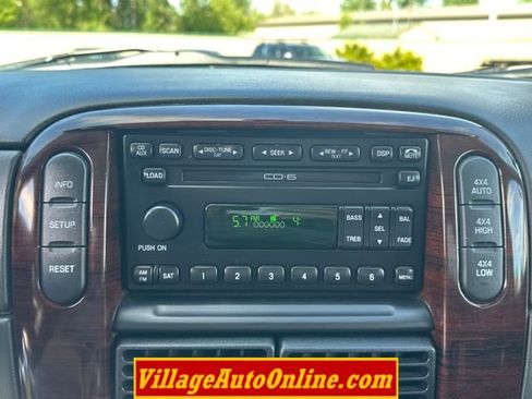 Used 2004 Ford Explorer Limited AWD/4WD image 26