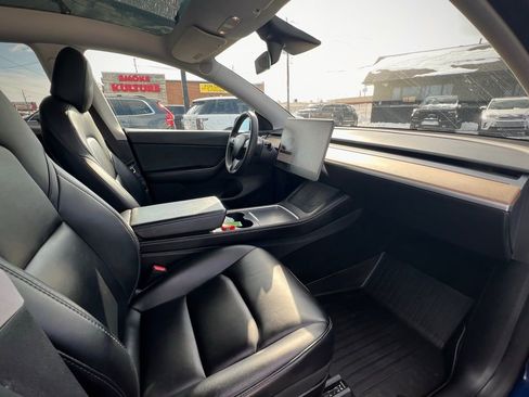 Used 2021 Tesla Model Y Long Range image 29