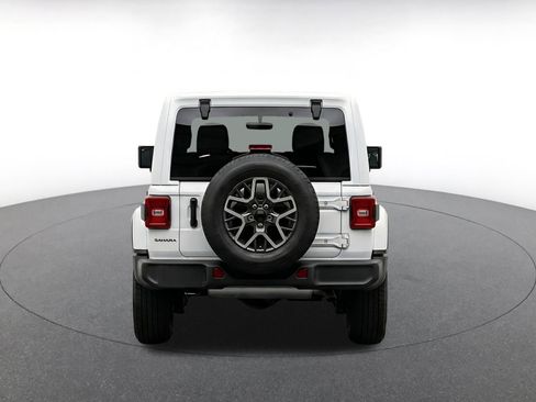 Used 2025 Jeep Wrangler Unlimited Sahara AWD/4WD image 7