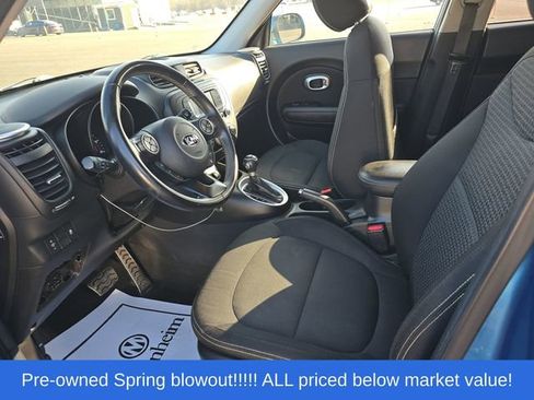 Used 2016 Kia Soul + w/ Designer's Package FWD image 9