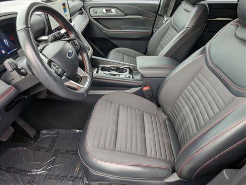 Certified 2025 Ford Explorer ST-Line w/ ST-Line Street Pack image 16