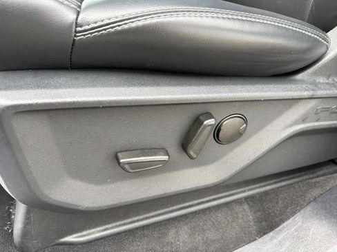 Used 2025 Ford Expedition Platinum AWD/4WD image 25