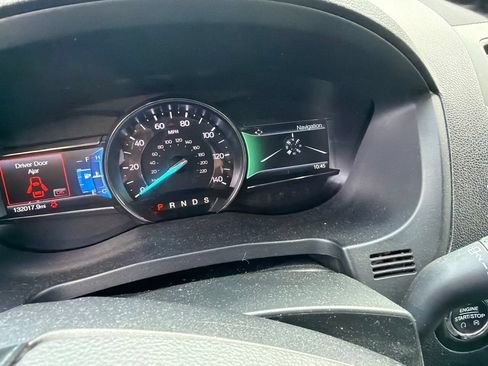 Used 2018 Ford Explorer XLT w/ Equipment Group 201A FWD image 7