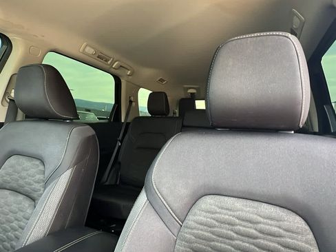 Used 2024 Nissan Pathfinder SV AWD/4WD image 11