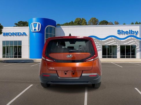 Used 2021 Kia Soul LX FWD image 7