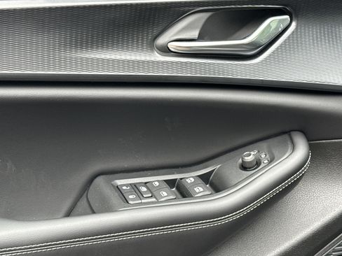 New 2026 Jeep Grand Cherokee Laredo X RWD image 13