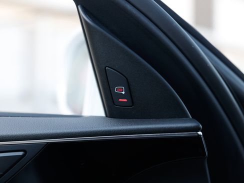 Used 2014 Audi A8 L TDI w/ Premium Package image 58