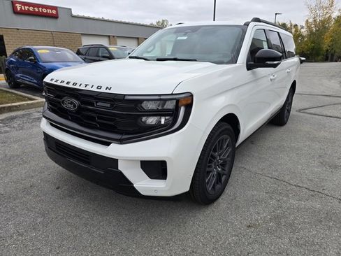 New 2025 Ford Expedition Max Platinum w/ Stealth Performance Package image 7